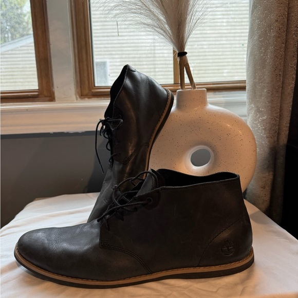 Timberland Black Chukka Boots Sleek Leather Design - Picture 1 of 7